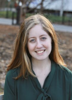 Ellie Bullard Headshot
